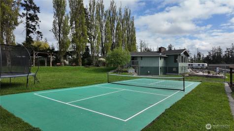 2259 Happy Valley Road Oak Harbor WA 98277