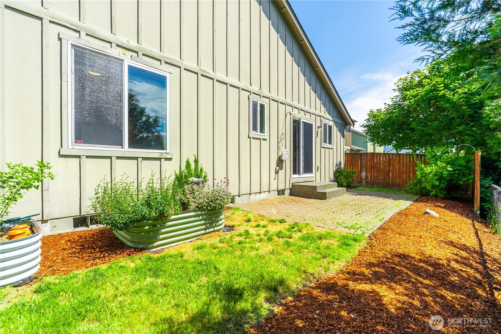 242 Riggs Drive E Enumclaw WA 98022