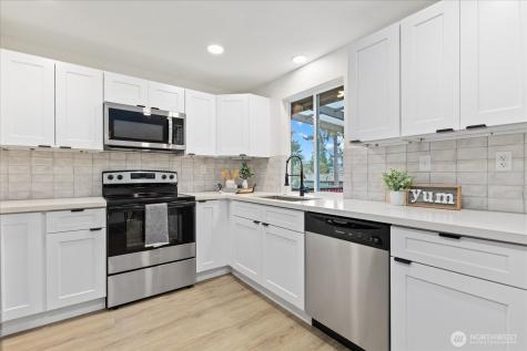 34515 25th Avenue SW Federal Way WA 98023