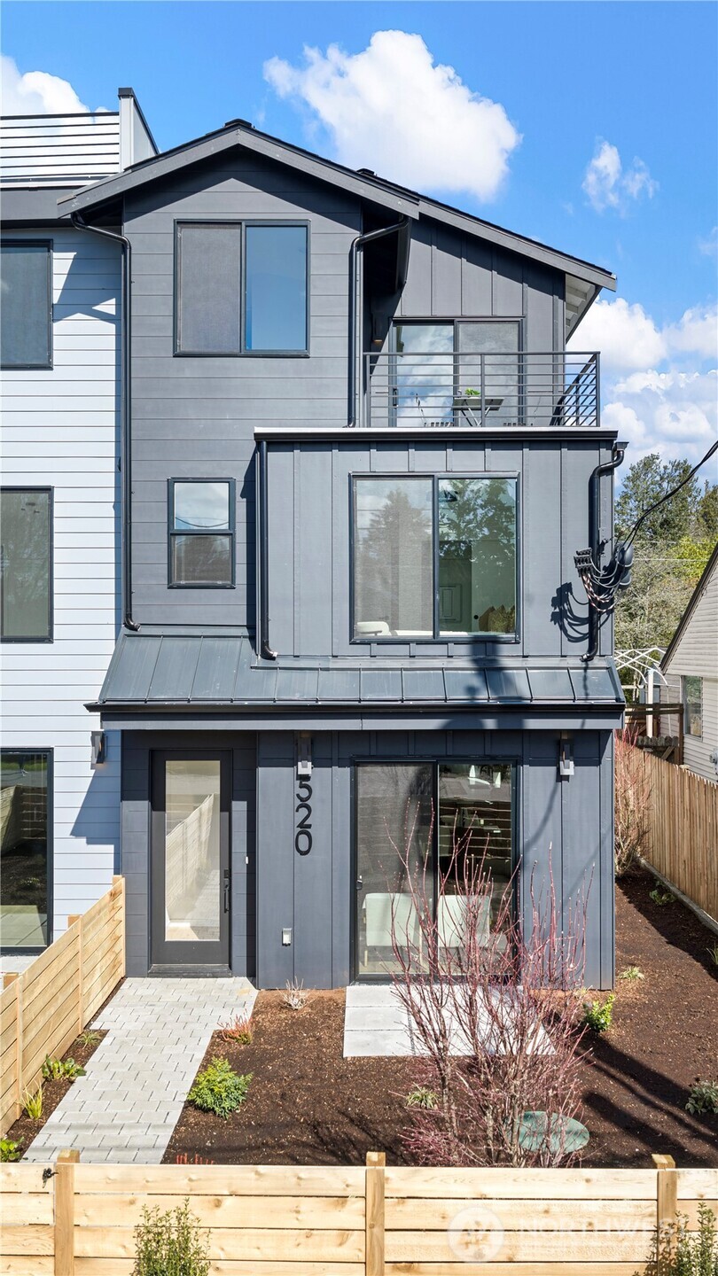 520 N 102nd Street Seattle WA 98133