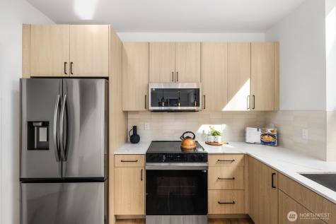 520 N 102nd Street Seattle WA 98133
