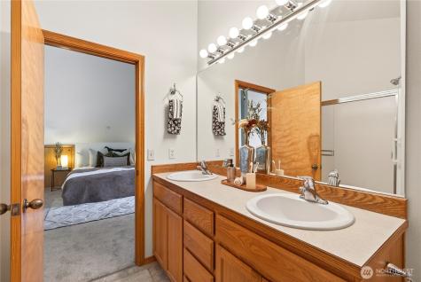 23933 SE 238th Street Maple Valley WA 98038