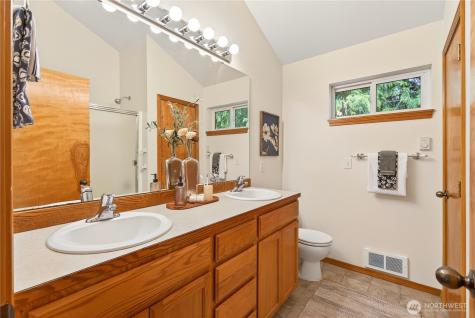 23933 SE 238th Street Maple Valley WA 98038
