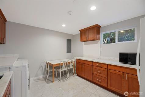 2840 108th Avenue SE Bellevue WA 98004