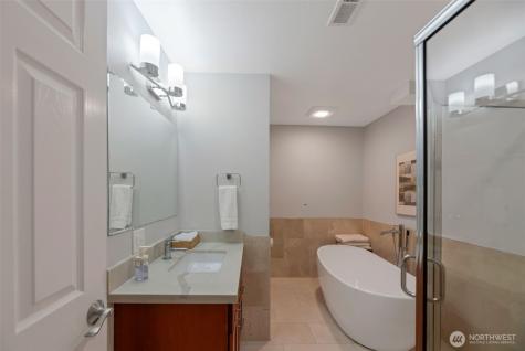 2840 108th Avenue SE Bellevue WA 98004