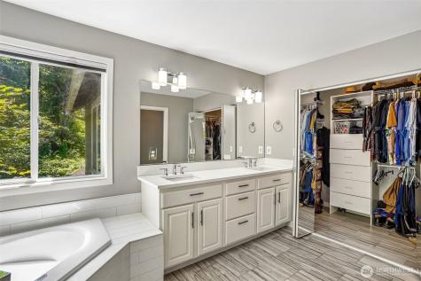11711 44th Street Ct E Edgewood WA 98372