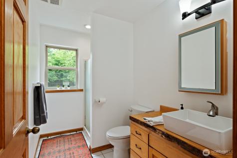 6373 Eastwood Road Deming WA 98244