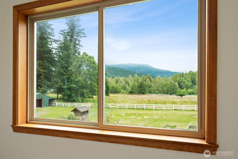 6373 Eastwood Road Deming WA 98244