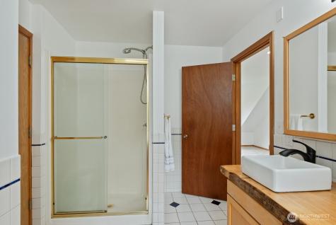 6373 Eastwood Road Deming WA 98244