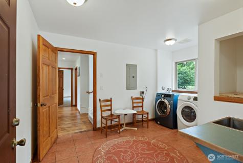 6373 Eastwood Road Deming WA 98244