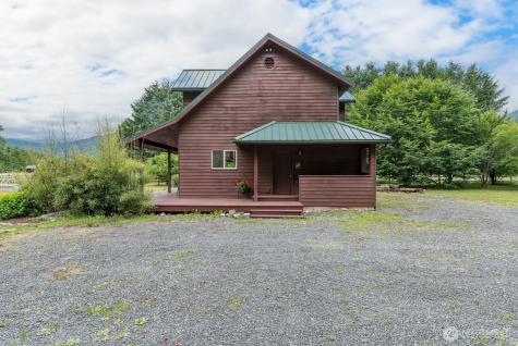 6373 Eastwood Road Deming WA 98244