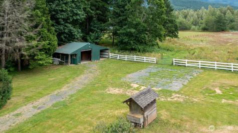 6373 Eastwood Road Deming WA 98244