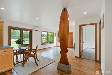 6373 Eastwood Road Deming WA 98244