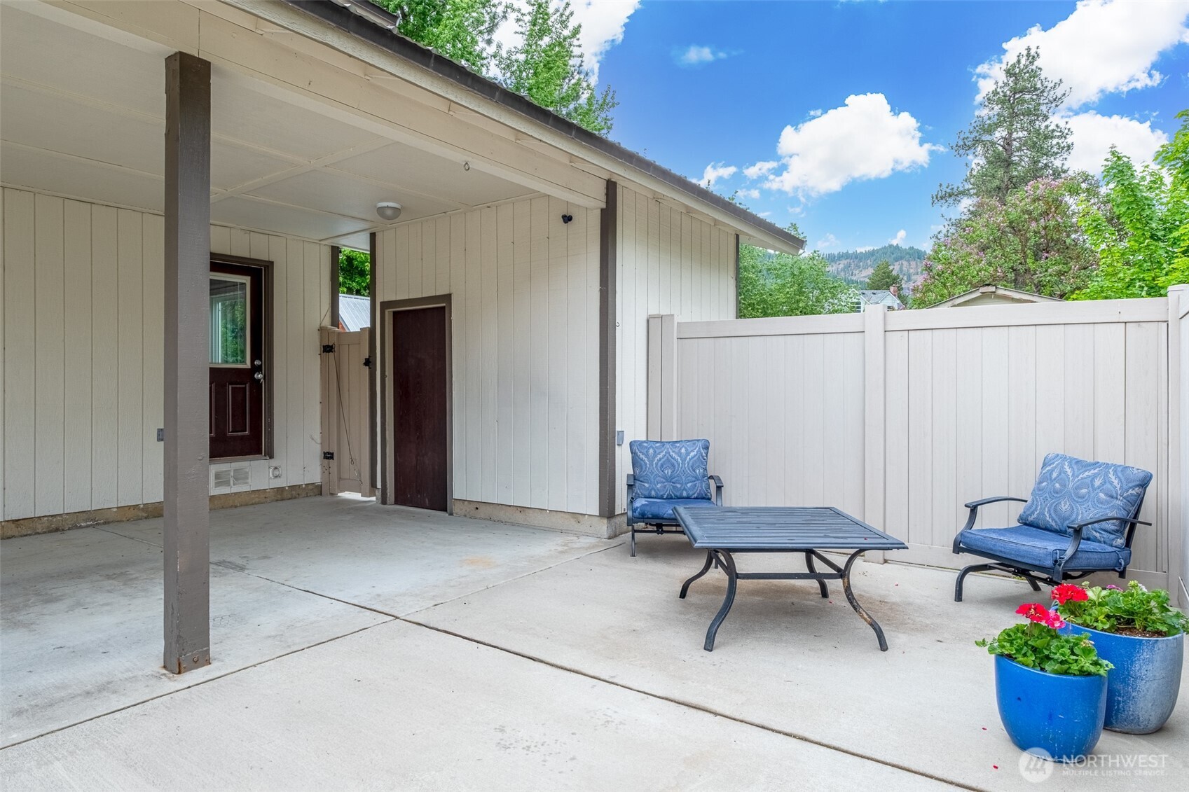 208 West Leavenworth WA 98826