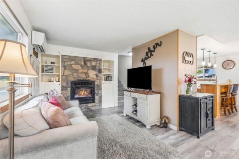208 West Leavenworth WA 98826