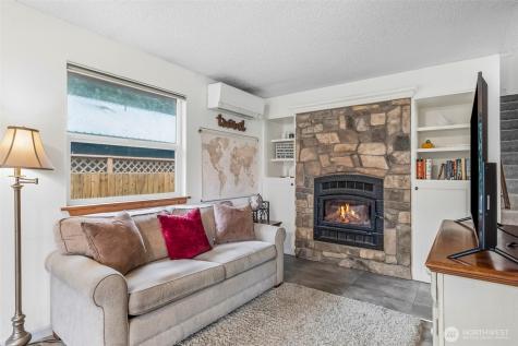 208 West Leavenworth WA 98826