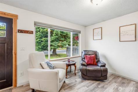 208 West Leavenworth WA 98826