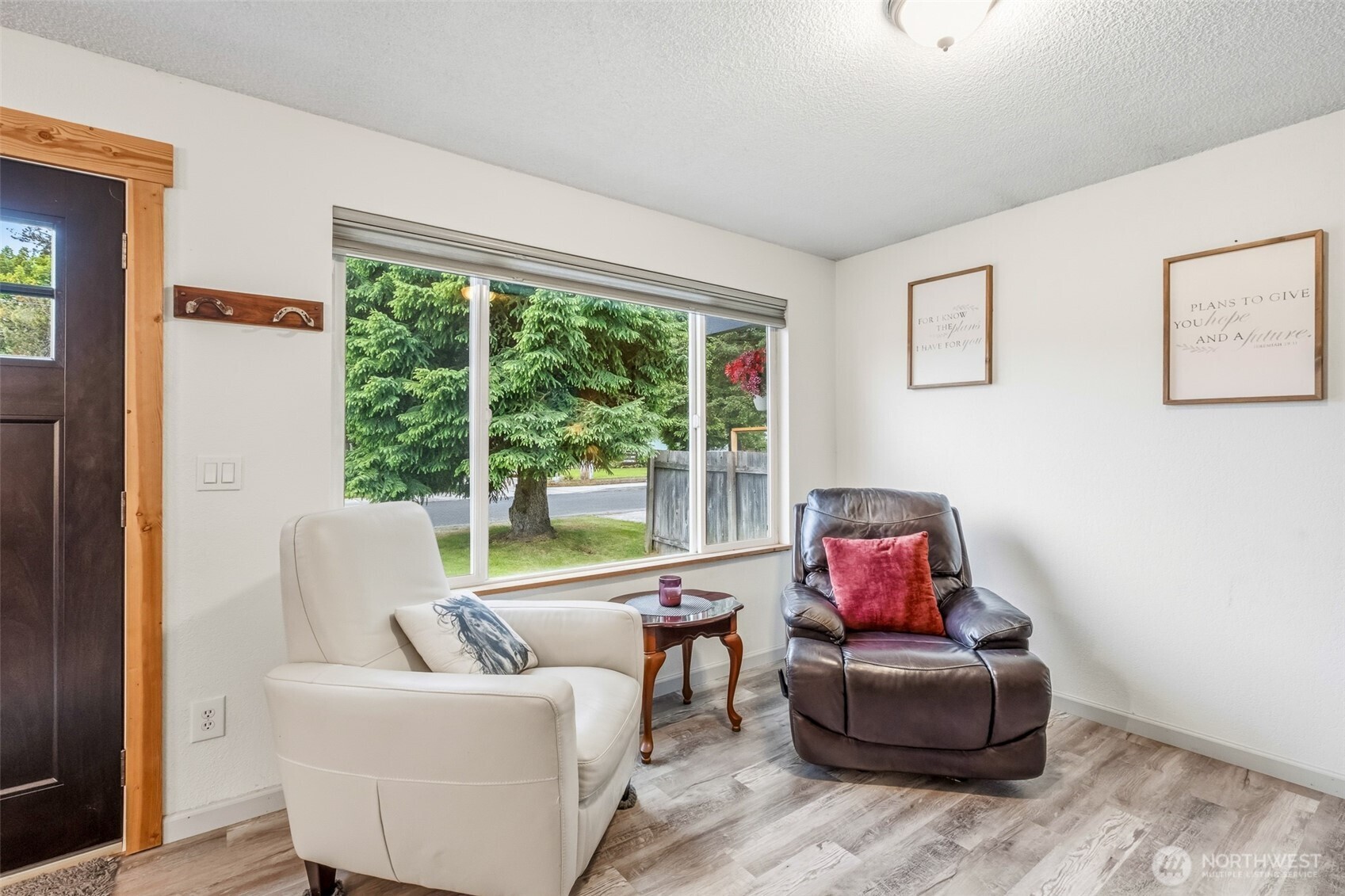 208 West Leavenworth WA 98826