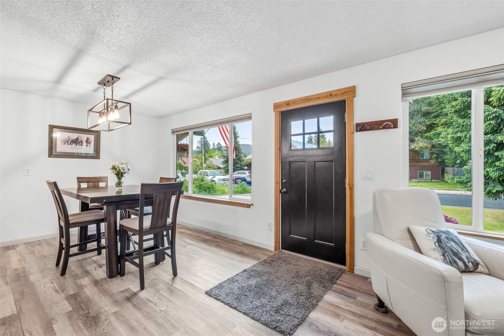 208 West Leavenworth WA 98826
