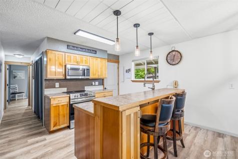 208 West Leavenworth WA 98826