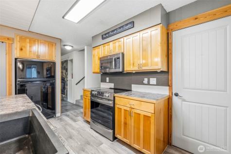 208 West Leavenworth WA 98826