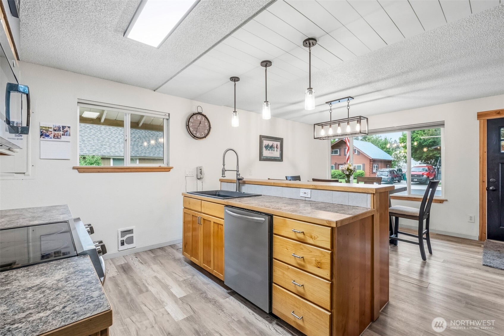 208 West Leavenworth WA 98826