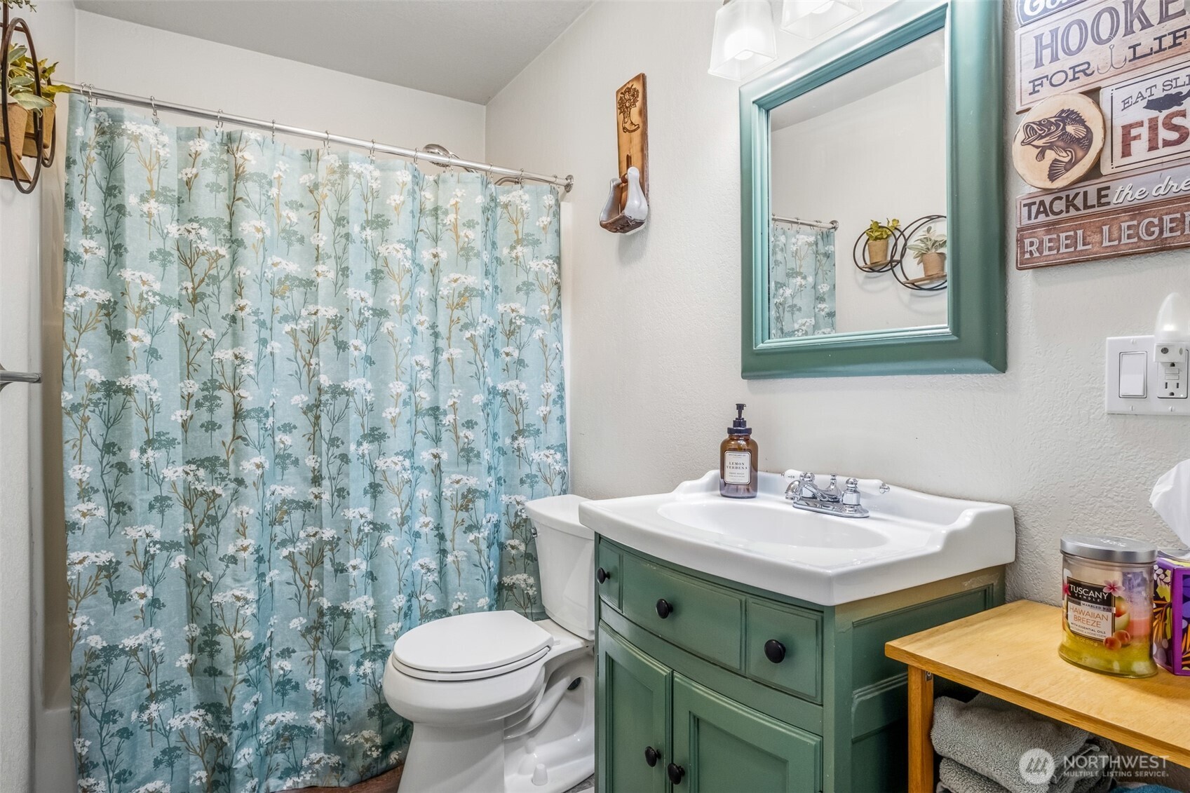 208 West Leavenworth WA 98826