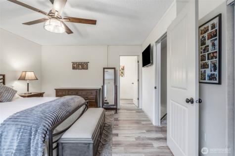 208 West Leavenworth WA 98826