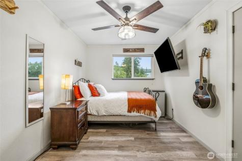 208 West Leavenworth WA 98826