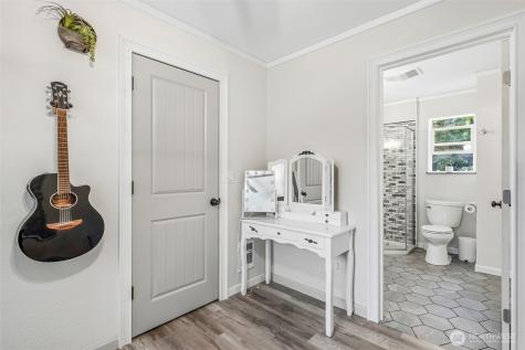 208 West Leavenworth WA 98826