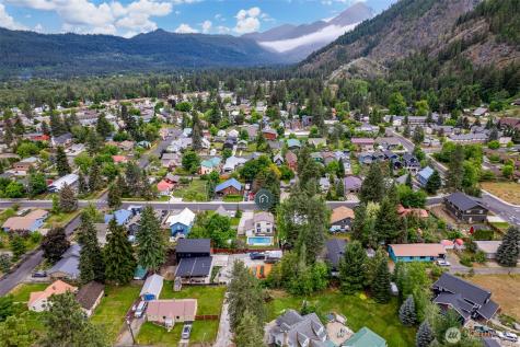 208 West Leavenworth WA 98826