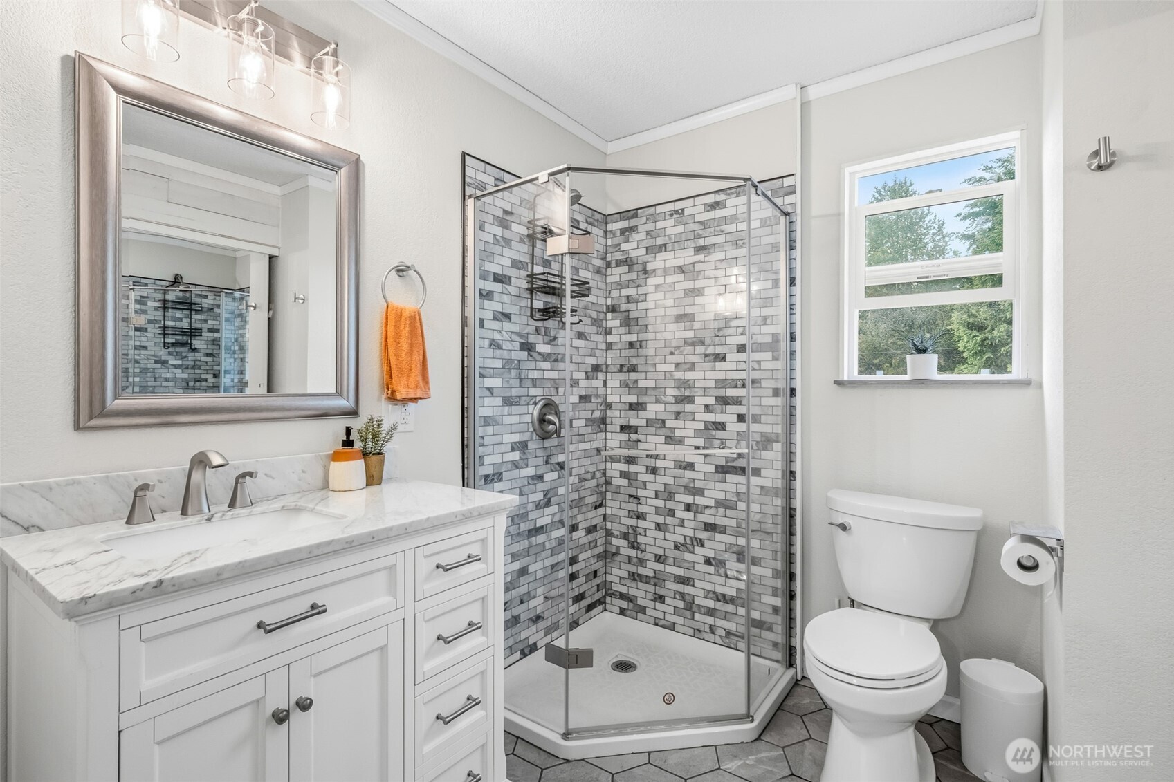 208 West Leavenworth WA 98826