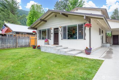208 West Leavenworth WA 98826