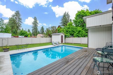 208 West Leavenworth WA 98826