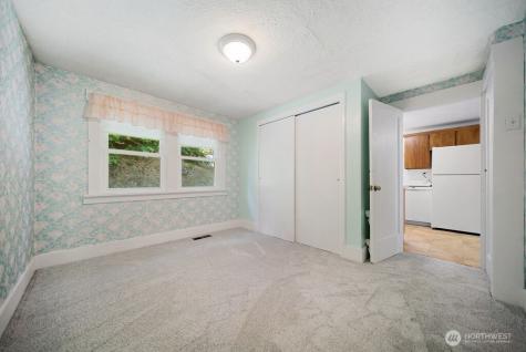 17198 Viking Way NW Poulsbo WA 98370