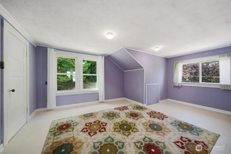 17198 Viking Way NW Poulsbo WA 98370