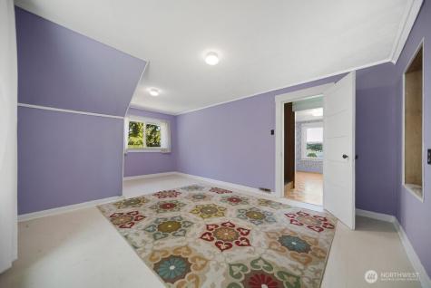 17198 Viking Way NW Poulsbo WA 98370