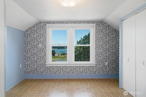 17198 Viking Way NW Poulsbo WA 98370