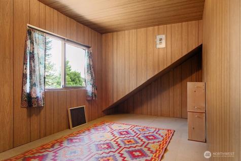 17198 Viking Way NW Poulsbo WA 98370