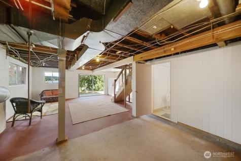 17198 Viking Way NW Poulsbo WA 98370