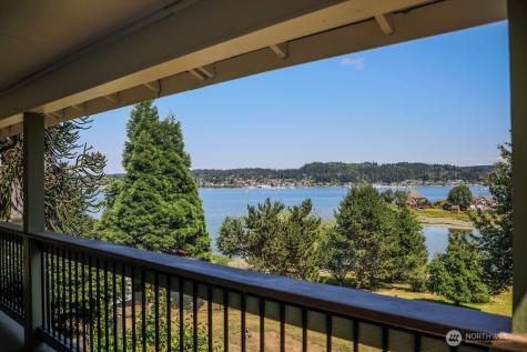 17198 Viking Way NW Poulsbo WA 98370