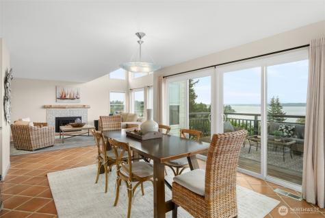 10879 Bill Point Circle NE Bainbridge Island WA 98110