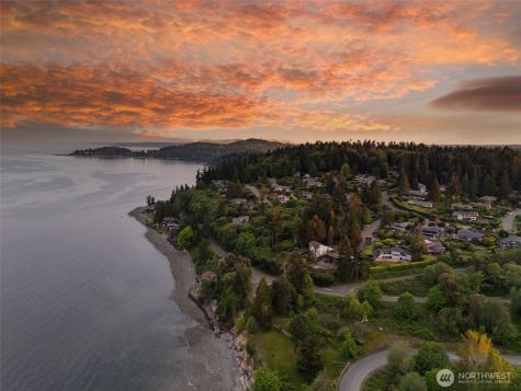 10879 Bill Point Circle NE Bainbridge Island WA 98110