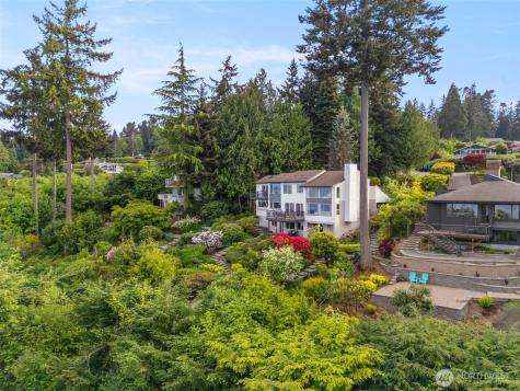 10879 Bill Point Circle NE Bainbridge Island WA 98110