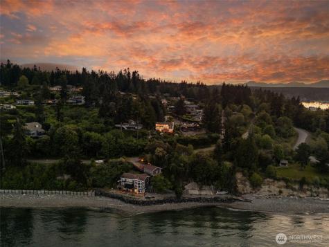 10879 Bill Point Circle NE Bainbridge Island WA 98110