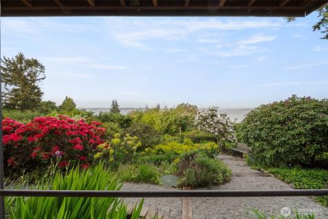10879 Bill Point Circle NE Bainbridge Island WA 98110