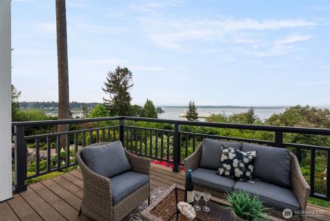 10879 Bill Point Circle NE Bainbridge Island WA 98110