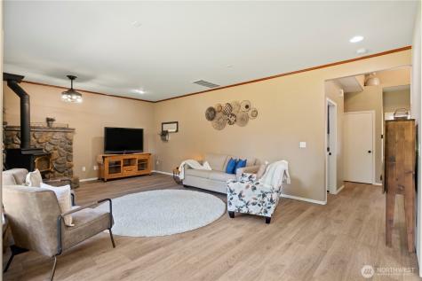 23904 128th Avenue E Graham WA 98338