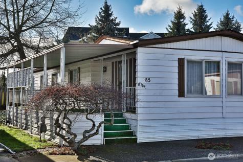 225 NE Ernst Street Oak Harbor WA 98277