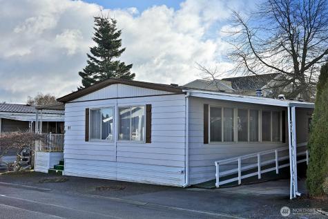 225 NE Ernst Street Oak Harbor WA 98277